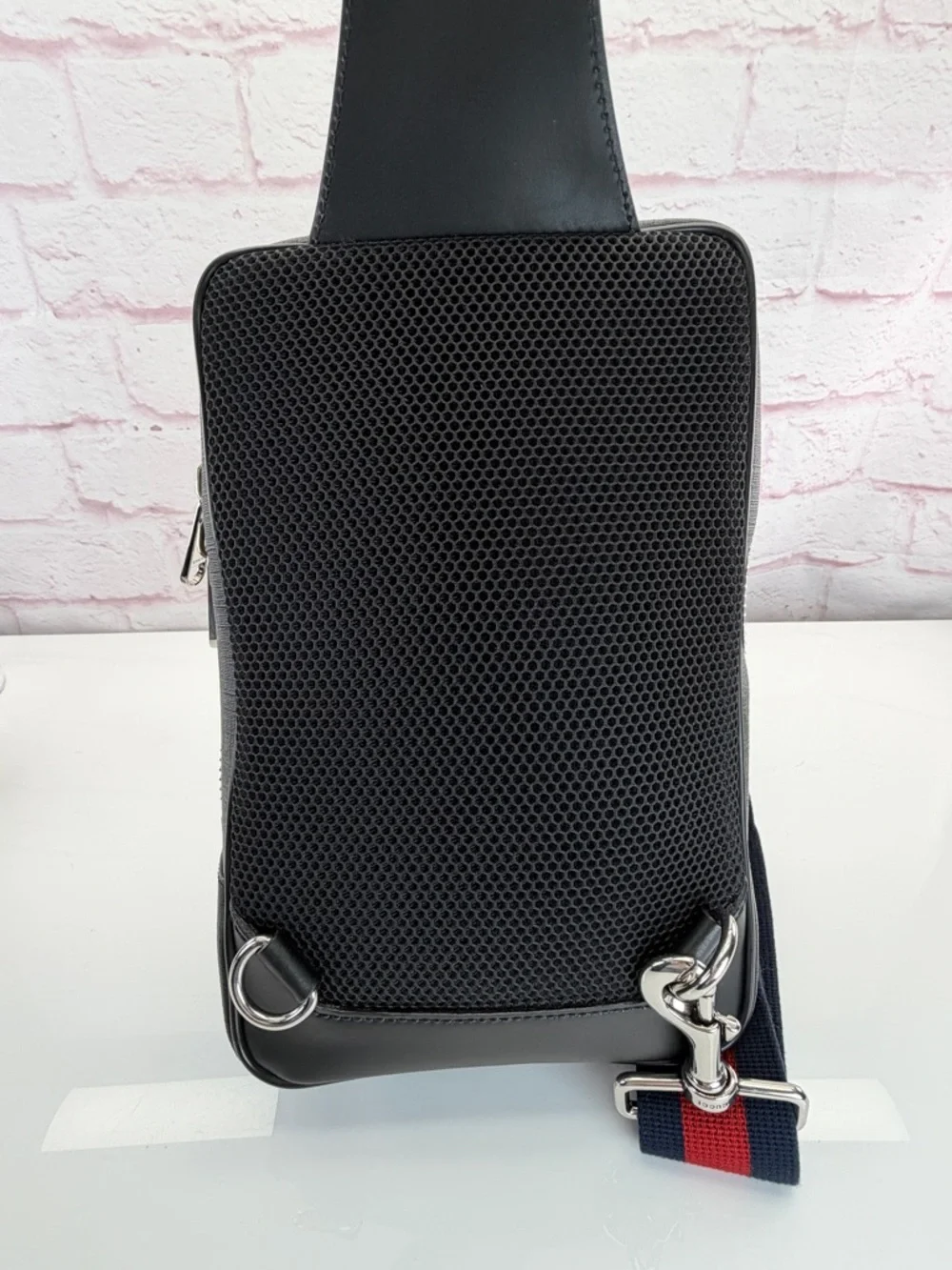 Authentic Gucci Men’s Web Supreme Gg Black Sling Bag